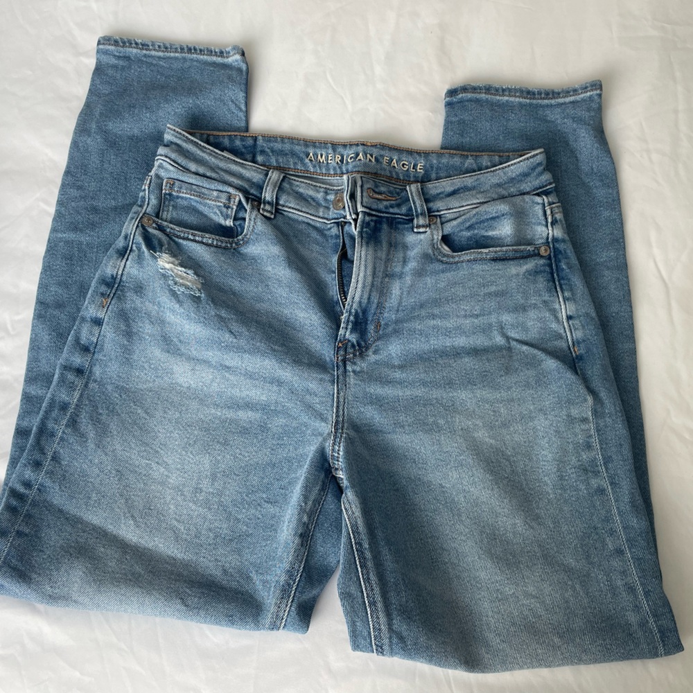American Eagle mom jeans